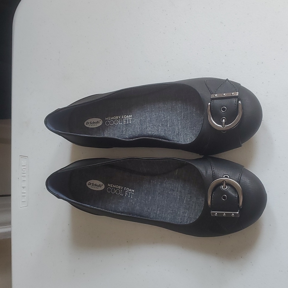Black Dr. Scholls Memory Foam Cool fit flat shoes